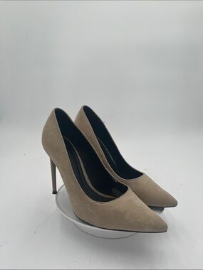 Kendall + Kylie Beige Suede Pumps Women’s Size 6 Heels